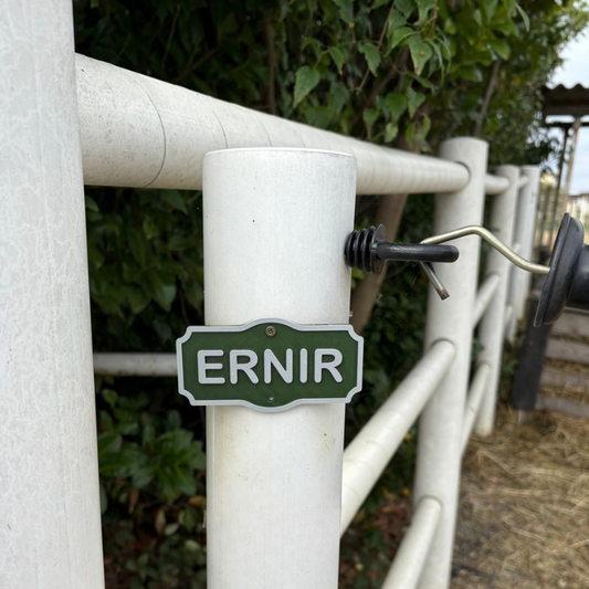 Personalisiertes Koppelschild – wetterfestes Schild für Zaun &amp; Weide