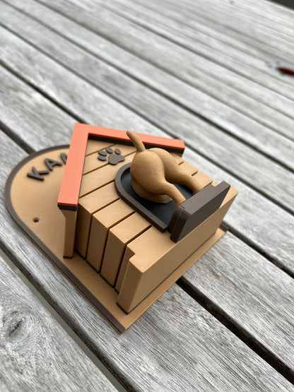 Leash holder in doghouse design